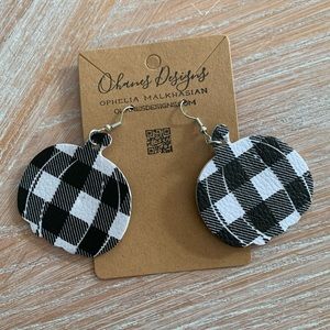 Plaid Faux Leather Pumpkin Dangle Earrings | Black and White